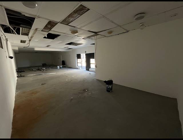 149M² WAREHOUSE TO LET IN PARKLANDS